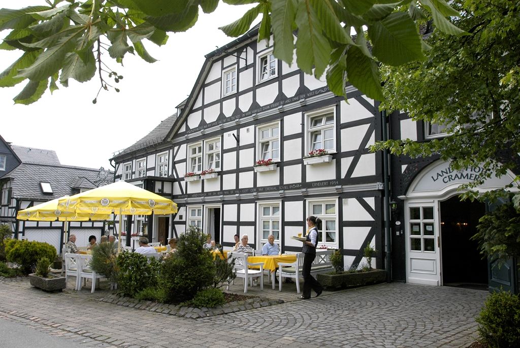 Landhotel & Gasthof Cramer Warstein Restoran fotoğraf