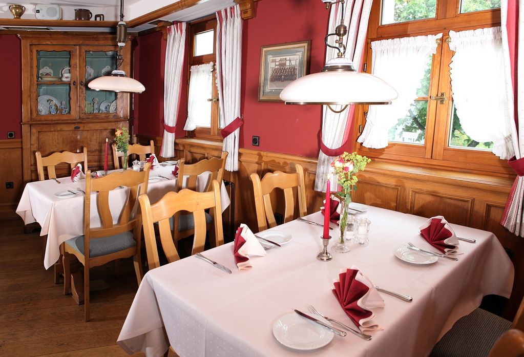 Landhotel & Gasthof Cramer Warstein Restoran fotoğraf